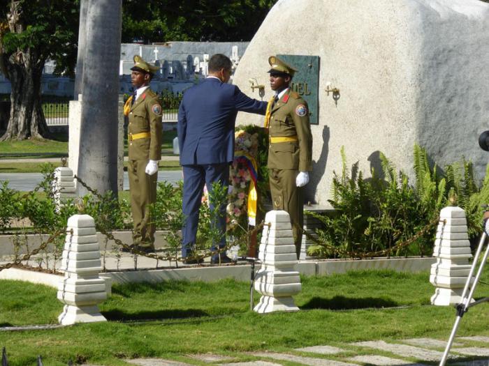 Correa rinde homenaje a Fidel 