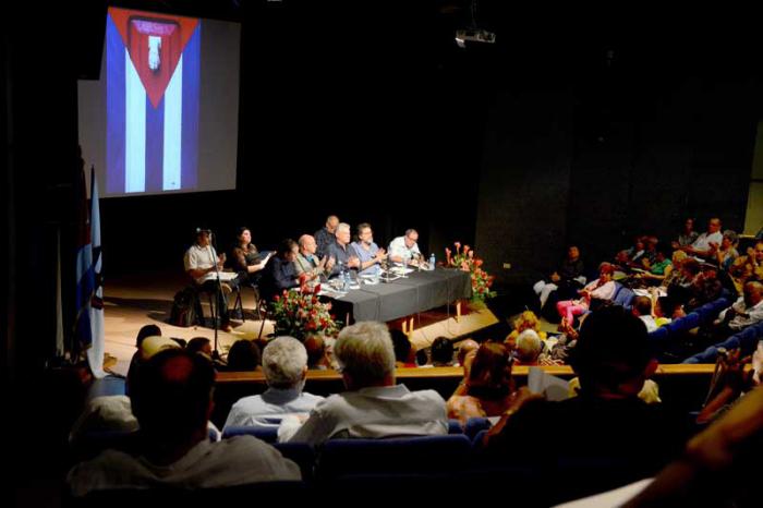 Pleno Uneac 2017 celebrado en el teatro del Museo de Bellas Artes, su Presidente Miguel Barnet y el 1mer Vicepresidente de los consejos de estados Miguel Diaz-Canel