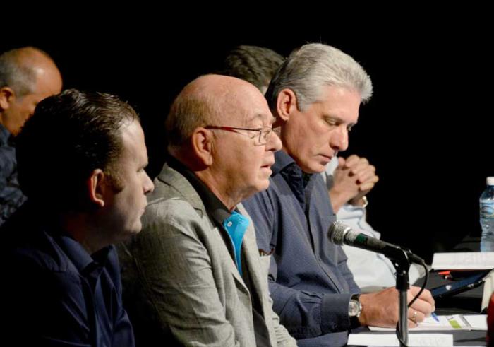 Pleno Uneac 2017 celebrado en el teatro del Museo de Bellas Artes, su Presidente Miguel Barnet y el 1mer Vicepresidente de los consejos de estados Miguel Diaz-Canel