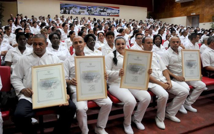 Celebran el Día de la Enfermería