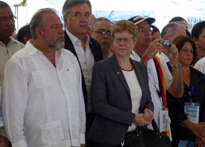 María Wippler acompañó varias veces al Ministro de Turismo de Cuba