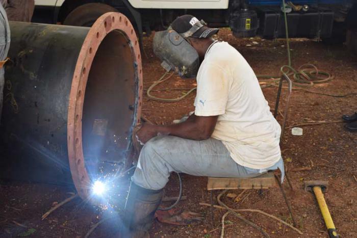 Trabajos en la conductora que abastece a una parte de la capital