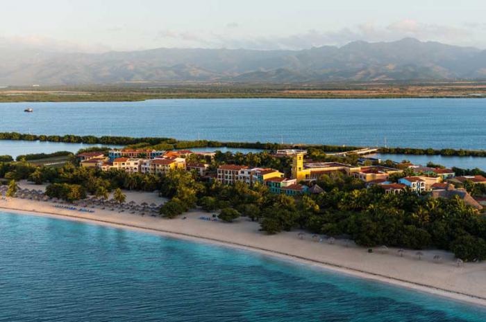 Vista de la playa Ancón, al sur de la ciudad de Trinidad. 