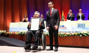 lenin moreno recibe credenciales presidenciales