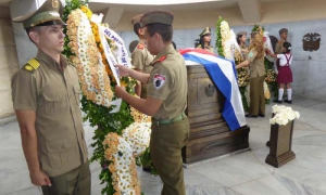 HOMENAJE A MARTÍ