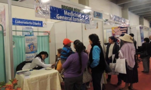 Médicos cubanos participarán en ExpoSalud 2017 en Bolivia