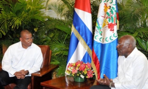Salvador Valdes Mesa, recibe al Viceprimer Ministro de Belice 