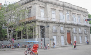 Fachada del Instituto de Historia, Palacio de Aldama