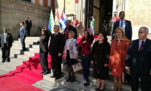 Díaz-Canel  rinde homenaje a próceres bolivianos