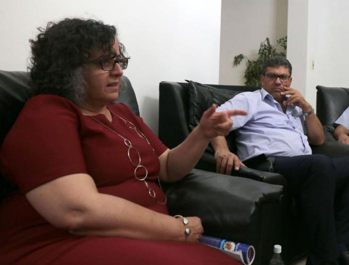 Aida Touma Suleiman, diputada y miembro del Parlamento de Israel y Adel Amer, secretario general del Partido Comunista de Israel. Foto: Yaimí Ravelo