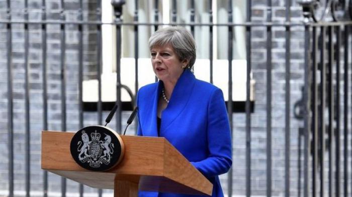 Theresa May se expone a una mayor oposición sobre sus planes para el Brexit .  FOTO: AFP