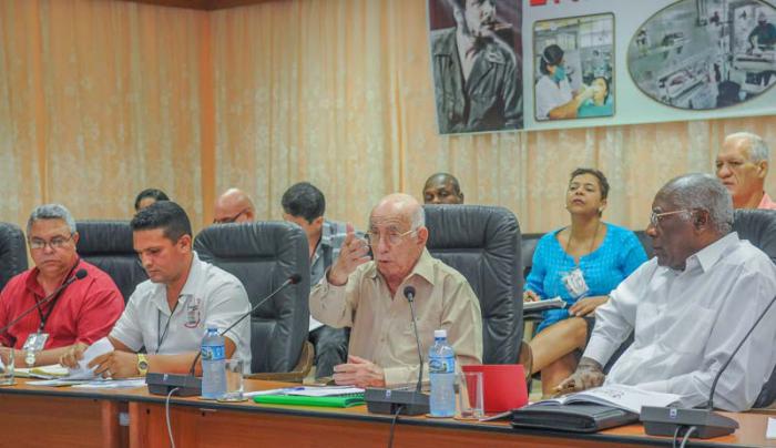 1ra Conferencia Nacional de los Trabajadores del Sindicato de la Salud, en la sede de la CTC, Presiden, José Ramón Machado Ventura, Segundo Secretario del Comité Central del Partido Comunista de Cuba, El vicepresidente del Consejo de Estado, Salvador Valdés Mesa, Ulises Guilarte de Nacimiento, secretario general de la Central de Trabajadores de Cuba (CTC) y otros dirigentes, COMISION 1