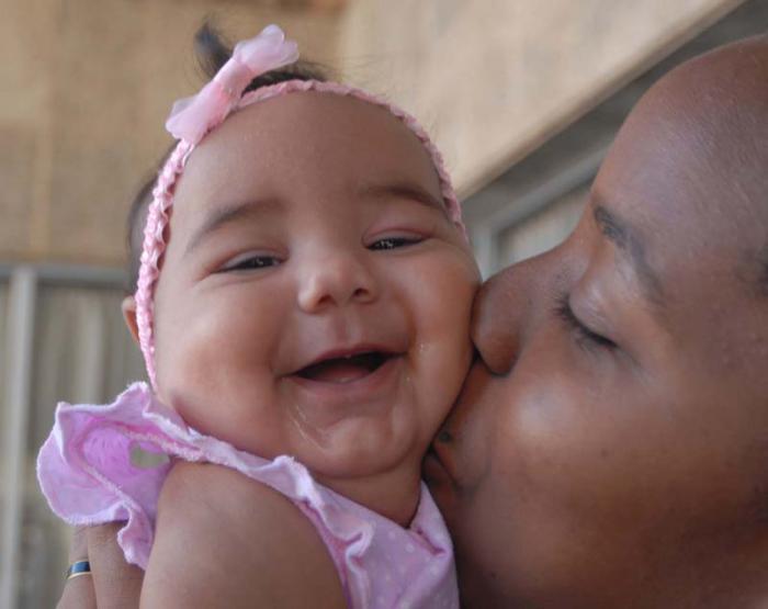 Trabajo sobre mortalidad infantil en Cuba