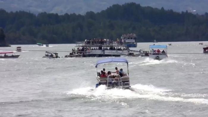 hundimiento en Colombia del barco turístico 