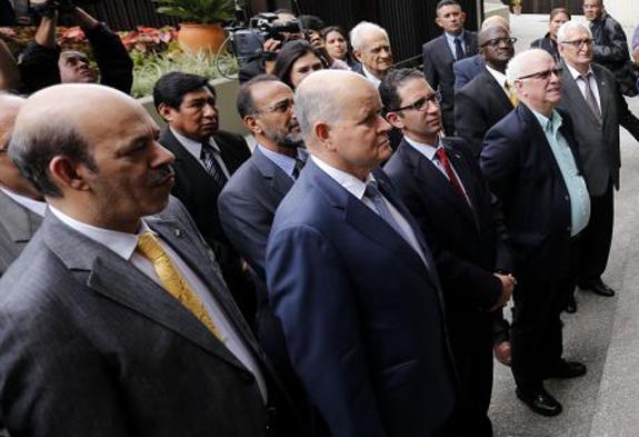 Altos dirigentes bolivarianos se reunieron este jueves con el cuerpo diplomático acreditado en Venezuela para informales sobre los ataques terroristas del martes. FOTO: AVN