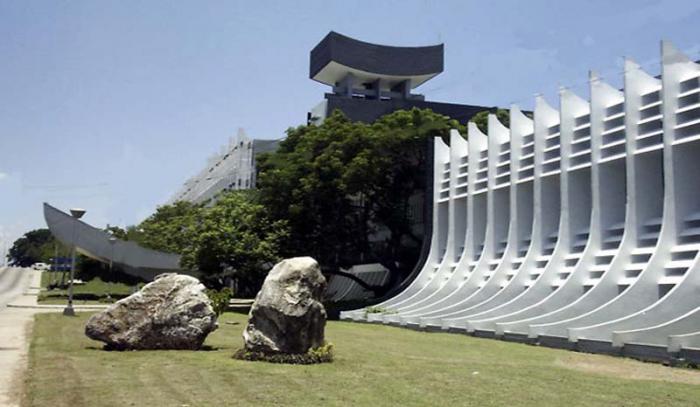 Centro Nacional de Investigaciones Cientificas,CENIC. 


Sapu0203