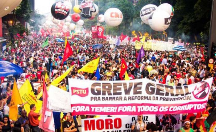 Los principales sindicatos del país sudamericano convocaron a la huelga general. 