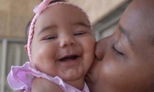 Trabajo sobre mortalidad infantil en Cuba