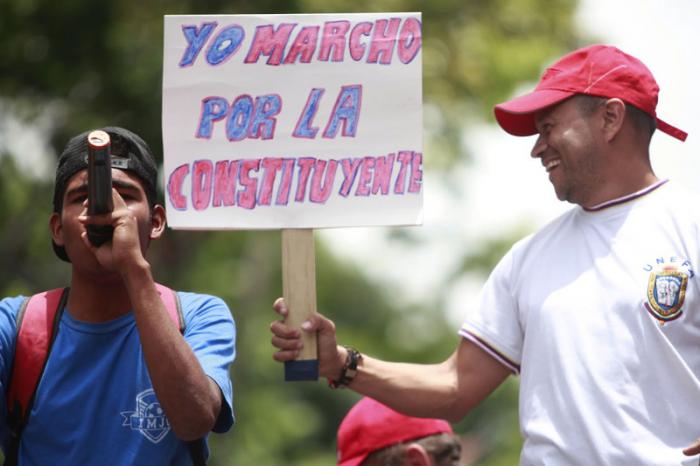 Desde varios puntos del país, más de 6 000 candidatos presentaron ante numerosas concentraciones de venezolanos sus propuestas de trabajo para la anc. Foto: AVN