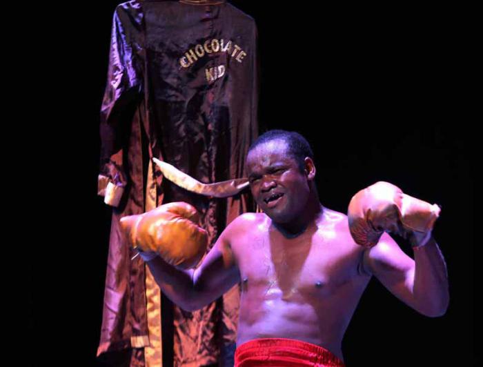 kid Chocolate, obra de Fátima Patterson y protagonizada por Jorge Enrique caballero, como parte del 37 Festival del Caribe o Fiesta del Fuego en Santiago de Cuba.
