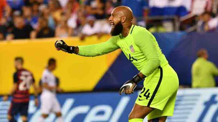 El arquero estadounidense Tim Howard es uno de los veteranos en la Copa Oro. foto: afp
