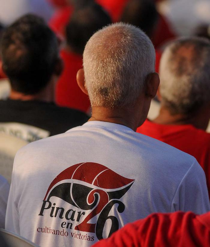 Acto central por el Aniversario 64 de los Asaltos a los Cuarteles Moncada y Carlos Manuel de Céspedes y  el día de la Rebeldía Nacional en la Plaza de la  Revolución de la Provincia de Pinar del Río, presiden el acto el Presidente de los Consejos de Estado y de Ministros, General de Ejército Raúl Castro Ruz, el primer vicepresidente de los Consejos de Estado y de Ministros de Cuba, Miguel Díaz-Canel Bermúdez, José Ramón Machado Ventura, Segundo Secretario del Comité Central del Partido Comunista de Cuba, La Primera Secretaria del PCC en Pinar del Rio Gladys Martínez Verdecia y otros dirigentes del Gobierno.