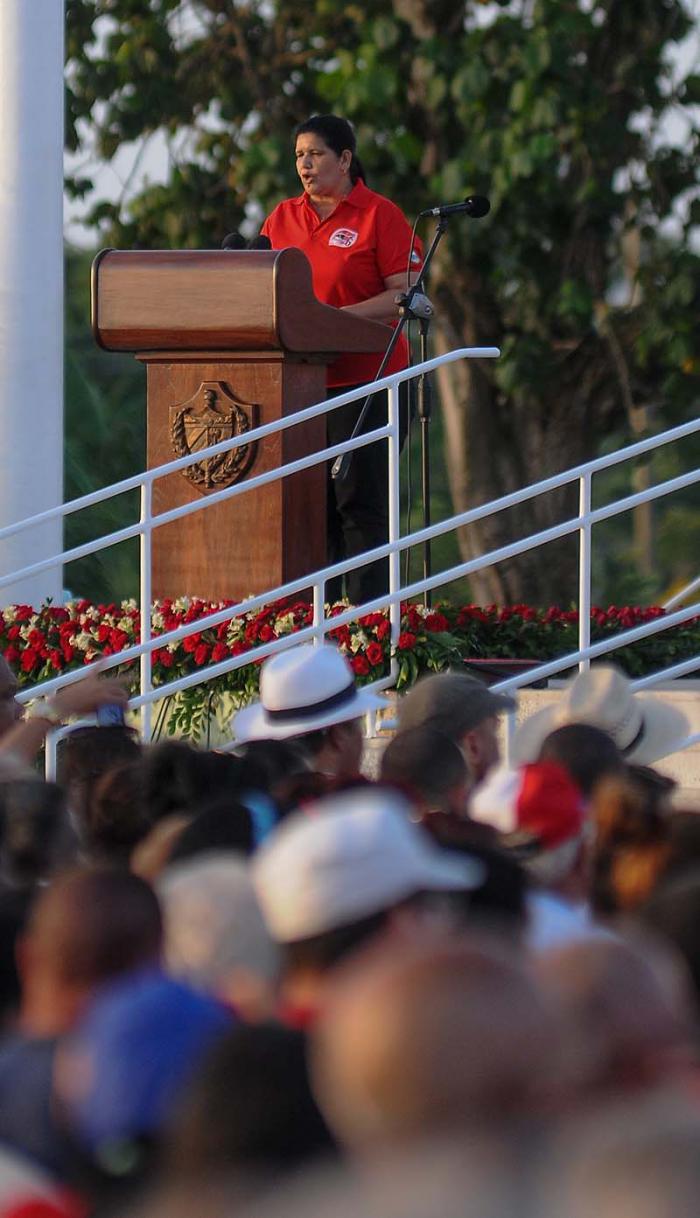Acto central por el Aniversario 64 de los Asaltos a los Cuarteles Moncada y Carlos Manuel de Céspedes y  el día de la Rebeldía Nacional en la Plaza de la  Revolución de la Provincia de Pinar del Río, presiden el acto el Presidente de los Consejos de Estado y de Ministros, General de Ejército Raúl Castro Ruz, el primer vicepresidente de los Consejos de Estado y de Ministros de Cuba, Miguel Díaz-Canel Bermúdez, José Ramón Machado Ventura, Segundo Secretario del Comité Central del Partido Comunista de Cuba, La Primera Secretaria del PCC en Pinar del Rio Gladys Martínez Verdecia y otros dirigentes del Gobierno.