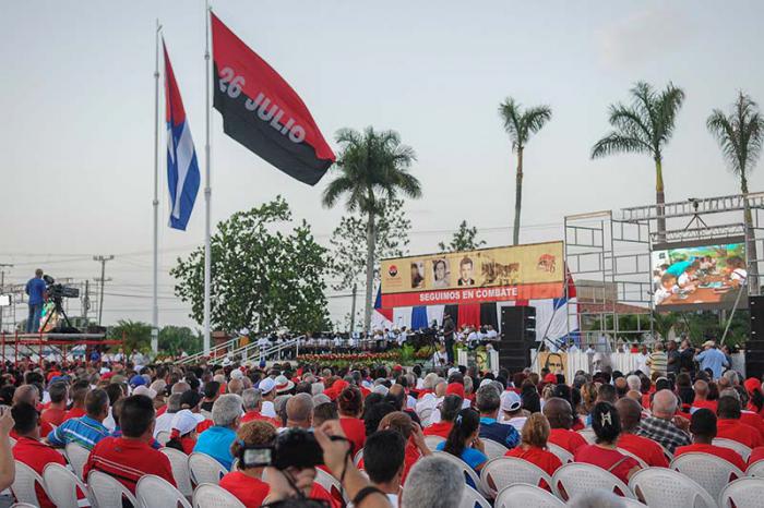 Acto central por el Aniversario 64 de los Asaltos a los Cuarteles Moncada y Carlos Manuel de Céspedes y  el día de la Rebeldía Nacional en la Plaza de la  Revolución de la Provincia de Pinar del Río, presiden el acto el Presidente de los Consejos de Estado y de Ministros, General de Ejército Raúl Castro Ruz, el primer vicepresidente de los Consejos de Estado y de Ministros de Cuba, Miguel Díaz-Canel Bermúdez, José Ramón Machado Ventura, Segundo Secretario del Comité Central del Partido Comunista de Cuba, La Primera Secretaria del PCC en Pinar del Rio Gladys Martínez Verdecia y otros dirigentes del Gobierno.