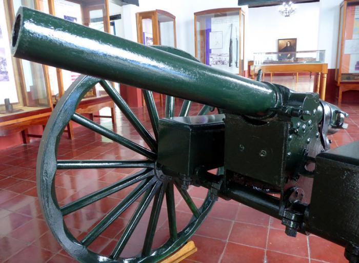 Réplica del cañón empleado en sus campañas por el Mayor General Calixto García. foto del autor