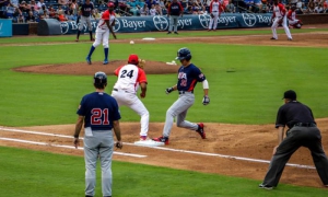 CAROLINA DEL NORTE-ESTADOS UNIDOS-REALIZAN SEGUNDO JUEGO DE BÉIS