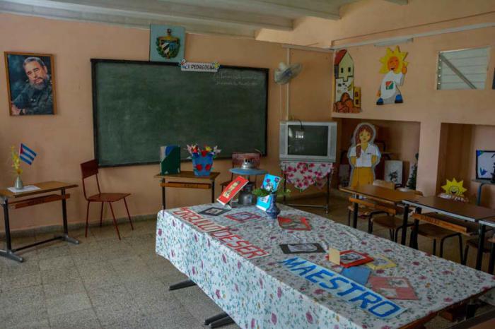 La distribución de los recursos, la formación vocacional,  la continuidad de estudios y la cobertura docente son algunas prioridades en la preparación del curso escolar. 