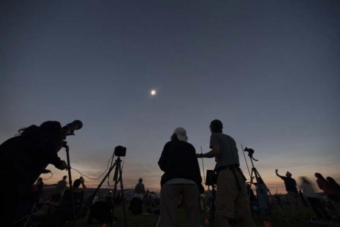 Debido al eclipse «se hizo de noche» en pleno día. 