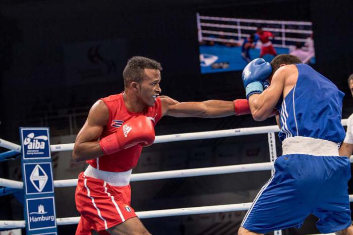 El 60 kg Lázaro Álvarez (izquierda) irá este sábado por su cuarta corona mundial. Foto: aiba.com