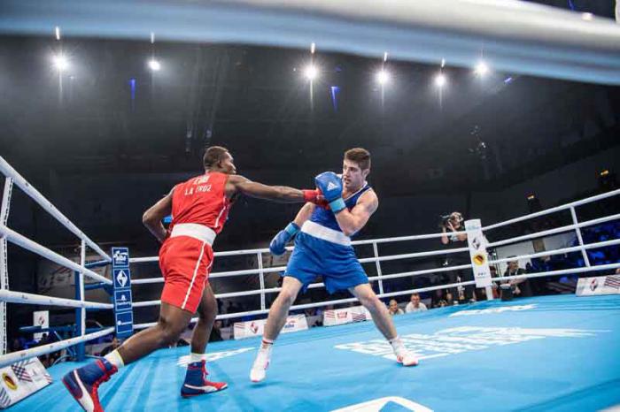 El 81 kg Julio César la Cruz (izquierda) es el único boxeador en activo de la aiba con cuatro coronas mundiales. Foto: aiba.com