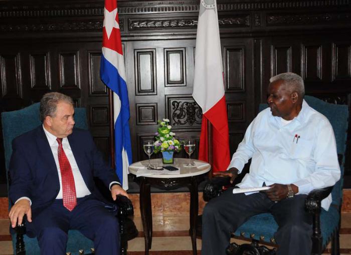 Esteban Lazo Hernández, Presidente de la Asamblea Nacional del Poder Popular recibió en la sede del Capitolio a Angelo Farrugia, Presidente del Parlamento de Malta.