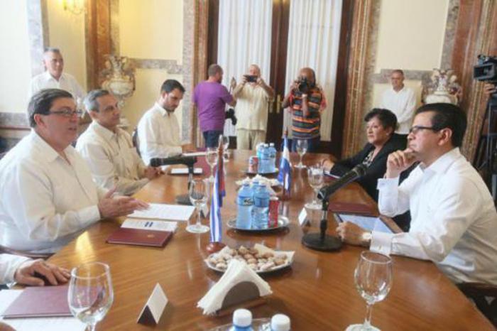 recibió bruno rodríguez a canciller de El Salvador