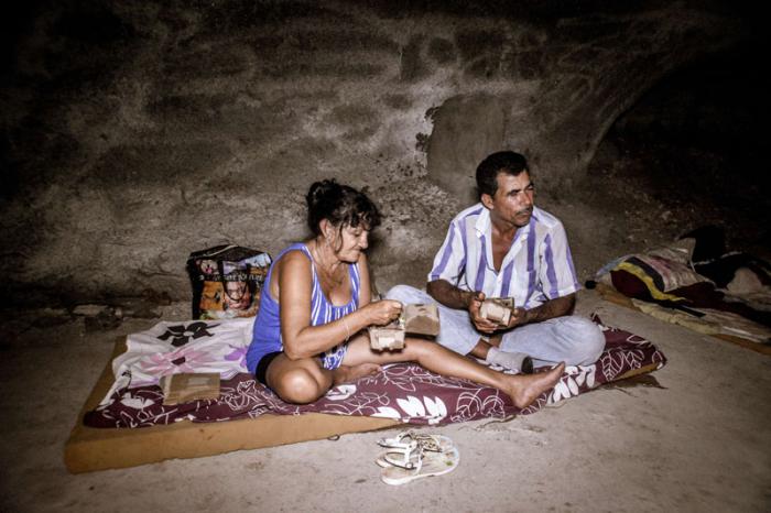 En Gibara, Holguín, personas evacuadas en una obra protectora de las FAR.