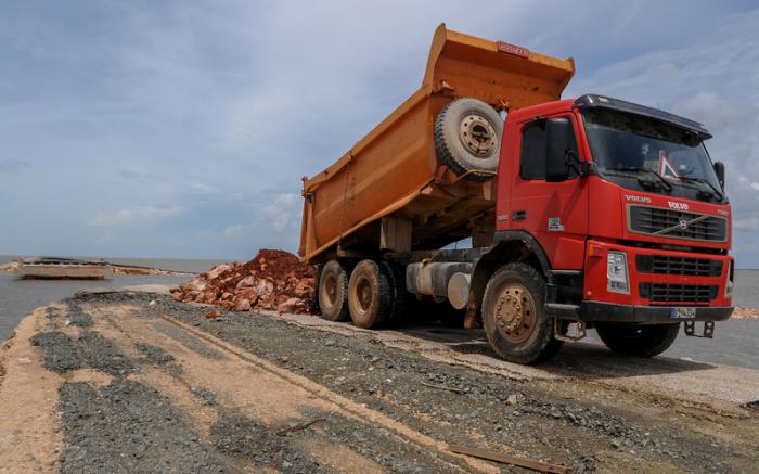 Recorrido por Municipios de la costa norte de la provincia de Camaguey tras el paso del huracàn Irma, Esmeralda,  Pedraplen Cayo Cruz