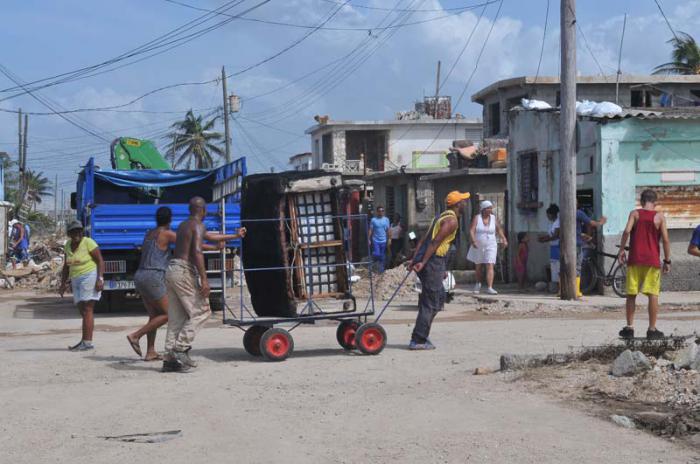 Tras el paso del huracán Irma, la caìtal comienza la recuperación. Consejo Popular Cojimar.