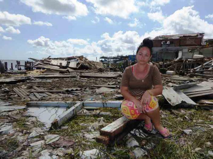Gisel, como otros habitantes de Isabela, lo ha perdido todo. Fotos del autor