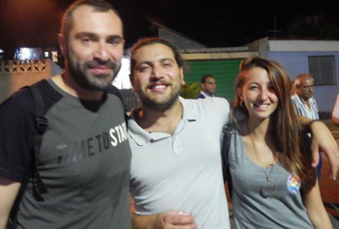 De izquierda a derecha Michele Curto, Paolo Pacicchio y Carlotta Prosperi, integrantes de la 3ª Brigada Gino Doné.