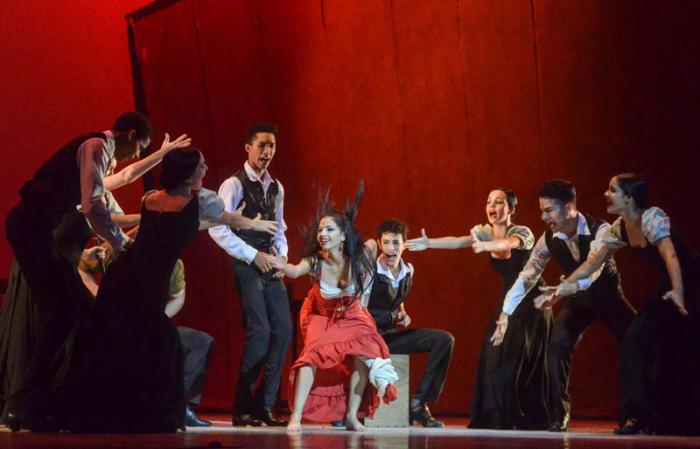 La casa de Bernarda Alba, del Ballet Español de Cuba y con coreagrafía del maestro Eduardo Veitía, en el Gran Teatro de La Habana.