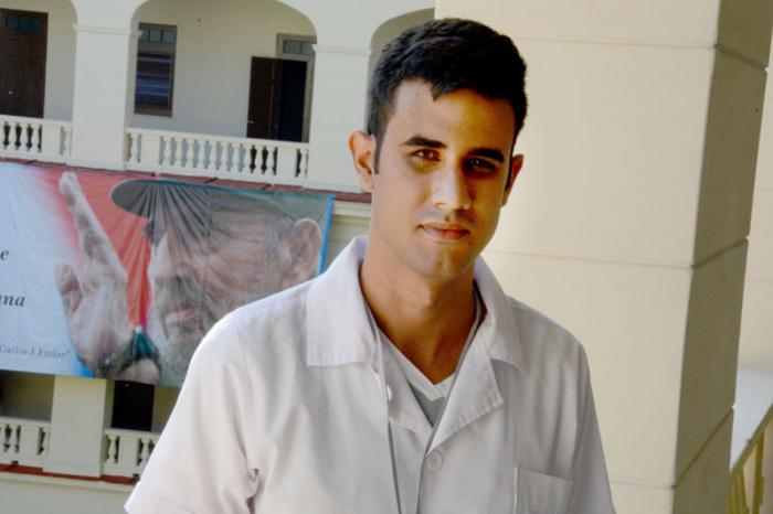 55 Aniversario de la Facultad de ciencias medicas Girón Alexis Alejandro García Pdte FEU