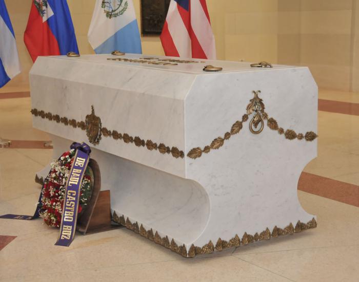 Capitolio, tumba Al Mambi Desconocido