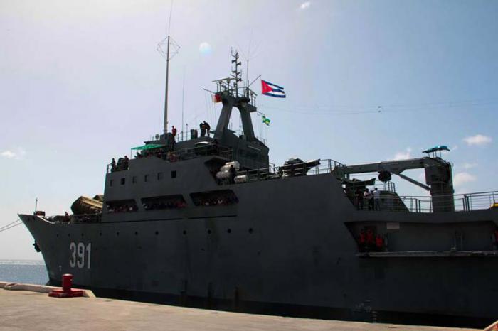 El miércoles pasado, la embarcación atracó en la isla de Antigua para descargar ayuda humanitaria. 