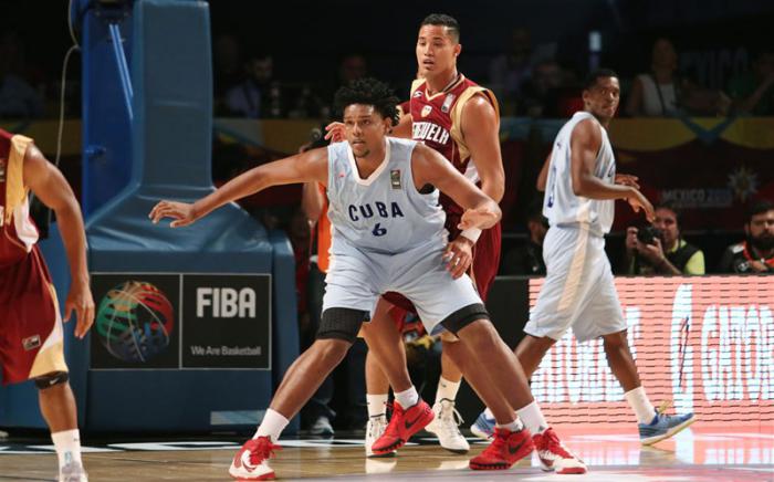 El pivot santiaguero Javier Justiz constituye la figura de referencia en la selección cubana.  foto: fiba américa