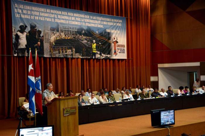 primera conferencia del sindicato nacional de los trabajadores de la construcción