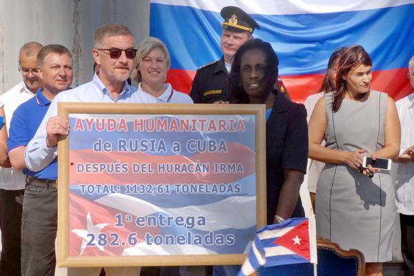 Cuba recibe donativo ruso para damnificados por el huracán Irma.