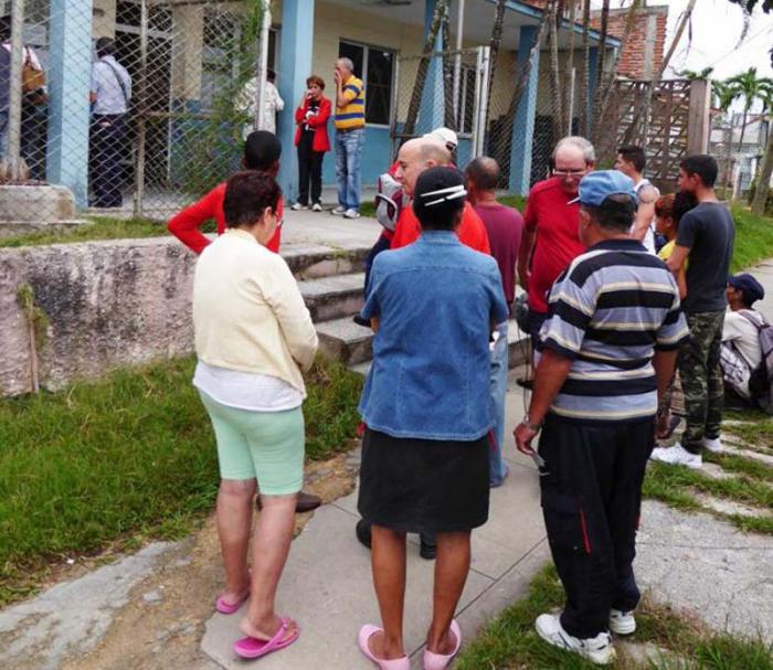 Desde horas tempranas el pueblo acudió a los centros de votación.