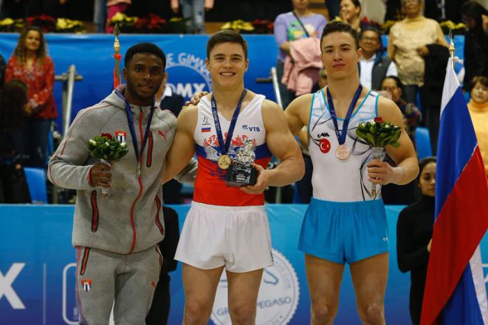 Manrique regresa con «El Larduet». El gimnasta cubano conquistó cuatro medallas en México e impresionó al público con la ejecución de la salida de paralelas nombrado con su nombre por la Federación Internacional. Yesenia Ferrera fue la máxima acumuladora.